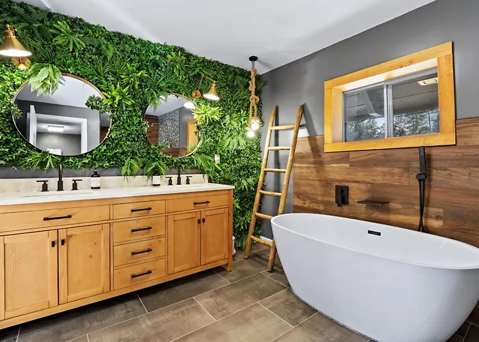 Cozy Modern In Strawberry Chalet Pine