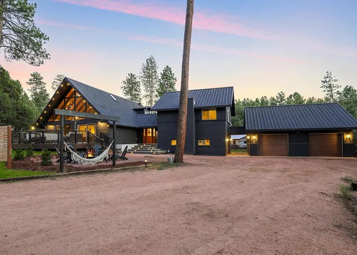 Cozy Modern In Strawberry
